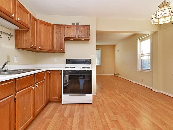 5th image of 5493A Loughborough Ave