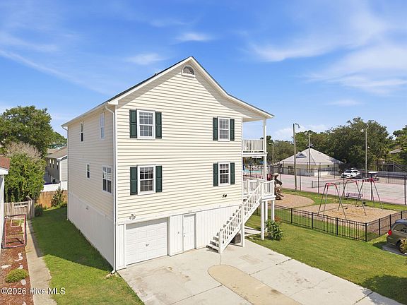 4th image of 930 Riptide Lane