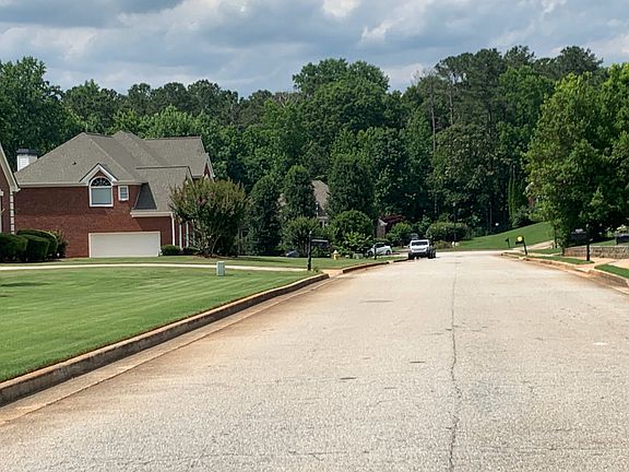 4th image of 3096 Brombley Dr SE