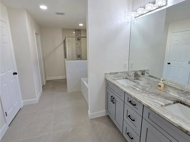 120 Clinton Ave — Photo 32