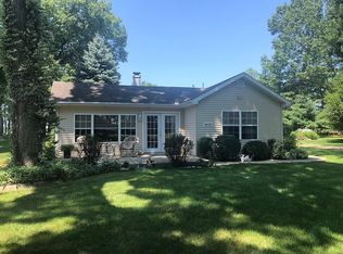 60286 Walnut Dr, Decatur, MI 49045