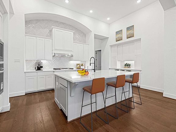 2nd image of 209 Lotti Ln