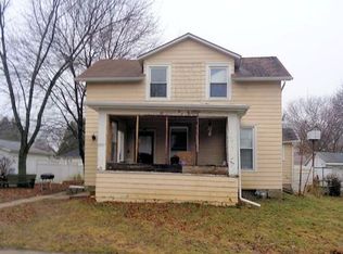 708 N 8th St, Rochelle, IL 61068