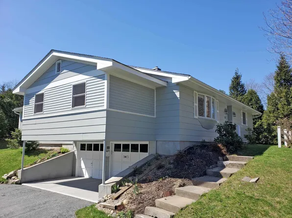 142 Greenleaf Street, Brattleboro, VT 05301