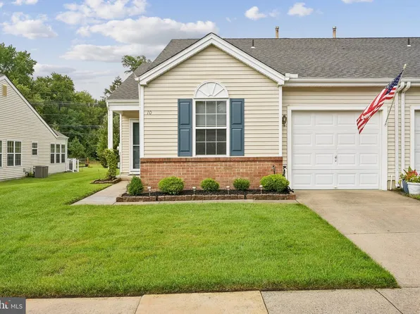 10 Carolina Way, Mount Laurel, NJ 08054