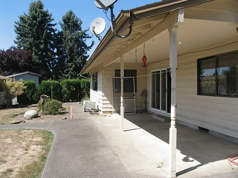 1154 NE Birchaire Ln — Photo 19