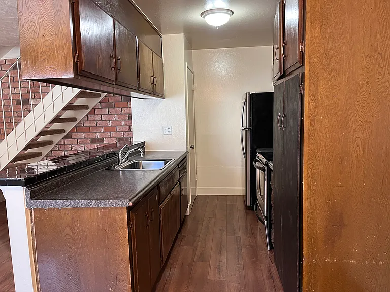 2205 Peppertree Way — Photo 7
