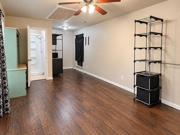 4th image of 1204 Hector Ave #A