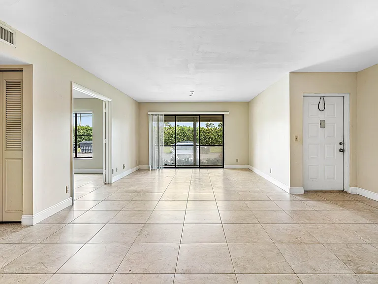 826 Sky Pine Way #D1 — Photo 10