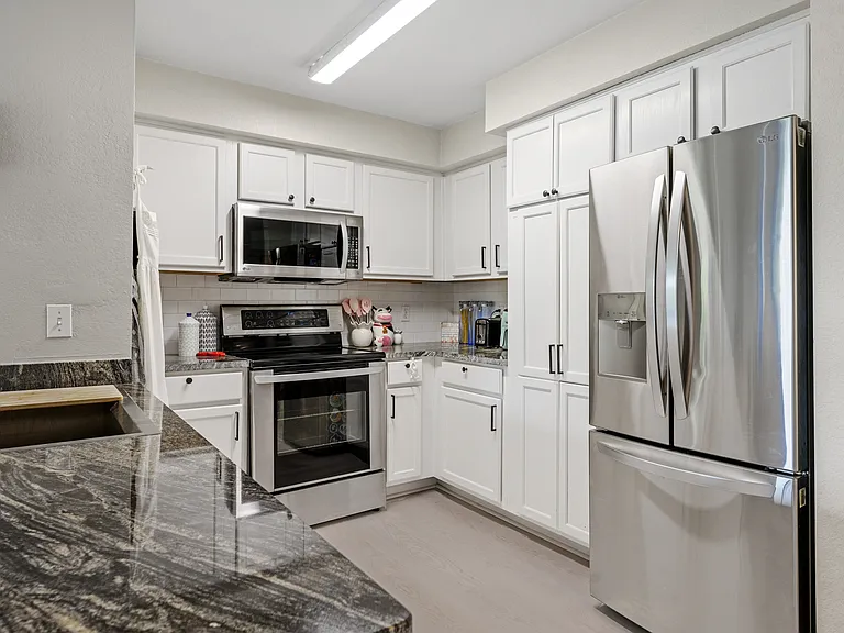 2801 Chancellorsville Dr #334 — Photo 15