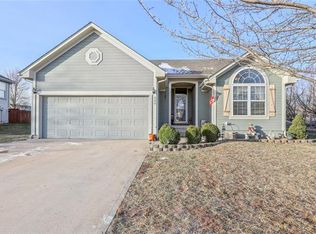 402 Taylor Ln, Belton, MO 64012