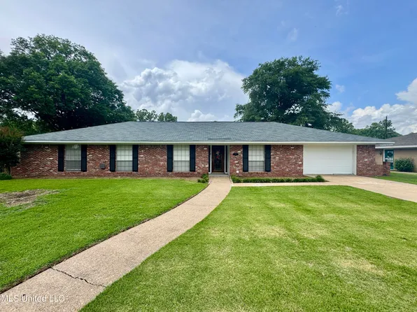 712 Alta Vista Dr, Greenwood, MS 38930