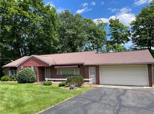 2968 Melvin Dr, New Castle, PA
