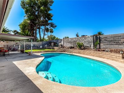 3635 Rosewood Dr, Las Vegas, NV, 89121