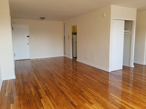 4th image of 2225 Benson Ave #3E