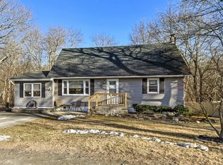 54 Brook Rd W, Hewitt, NJ 07421
