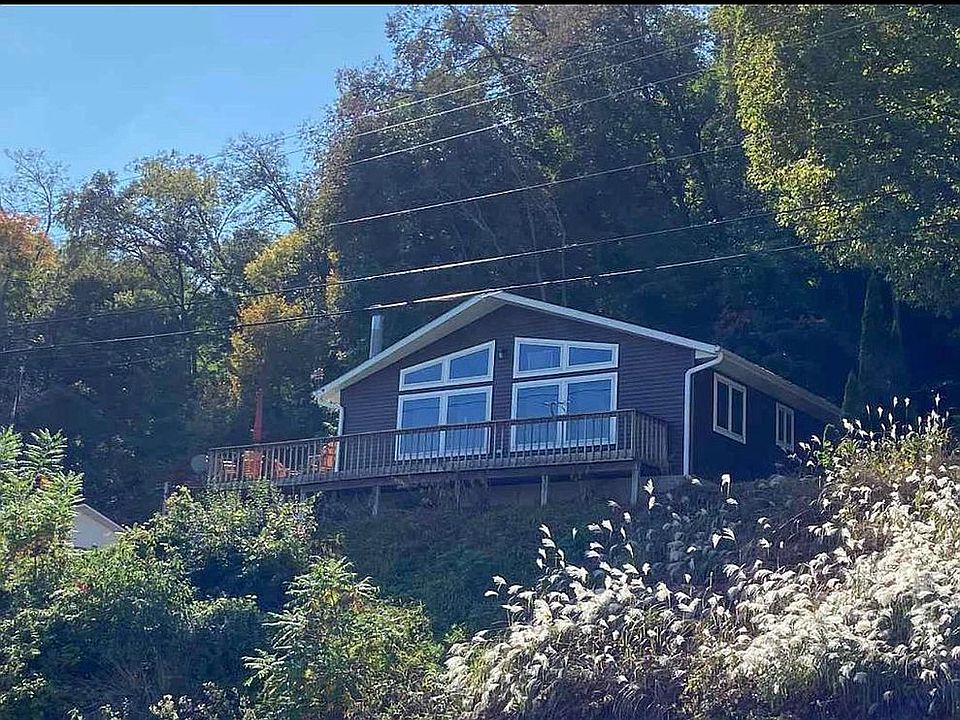 2nd image of 2204 State Highway 26