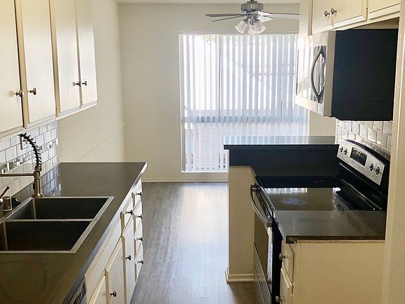 4th image of 1306 N Columbus Ave APT 302