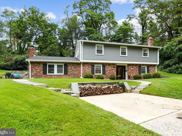 5 Orleans Ter, Kensington, MD 20895