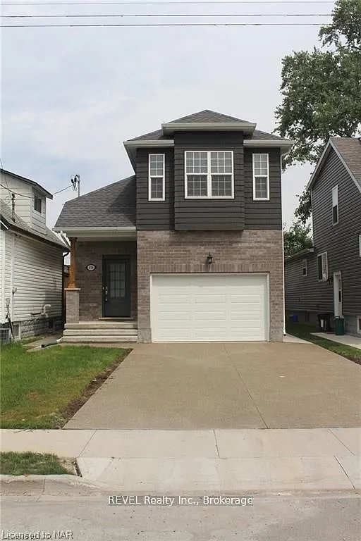 438 McAlpine Ave N photo 1