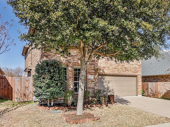 2nd image of 3833 Redwood Creek Ln
