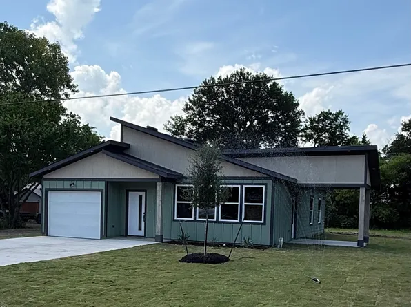 745 W Marshall Ave, Cooper, TX 75432
