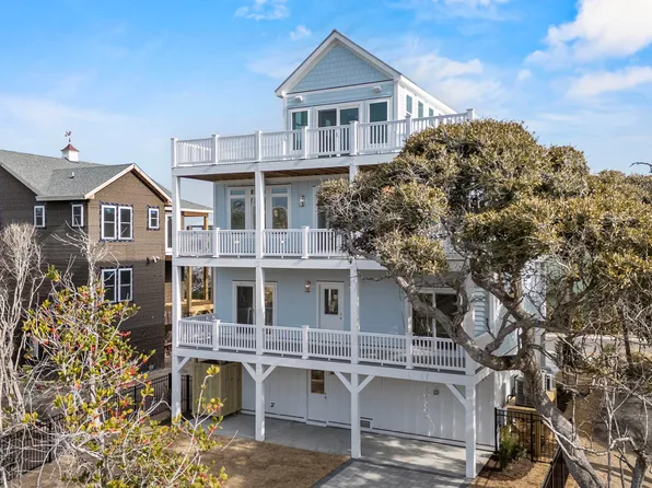 55 Accolade Drive, Surf City, NC 28445