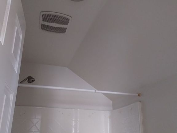4th image of 208 N B St #3