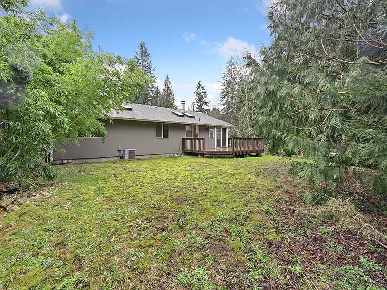 1012 Irving St SW — Photo 30