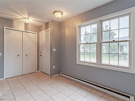 3rd image of 5236 Creekside Blvd Unit H32