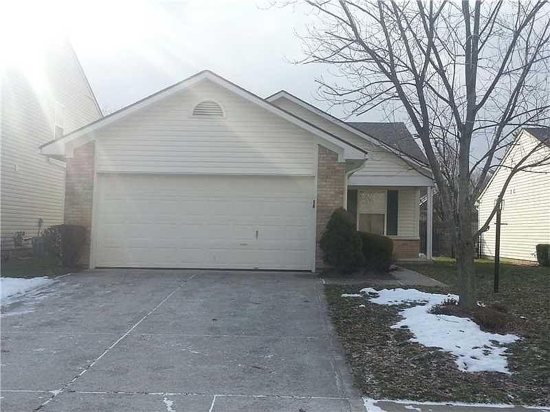 1st image of 523 Deer Trail Dr