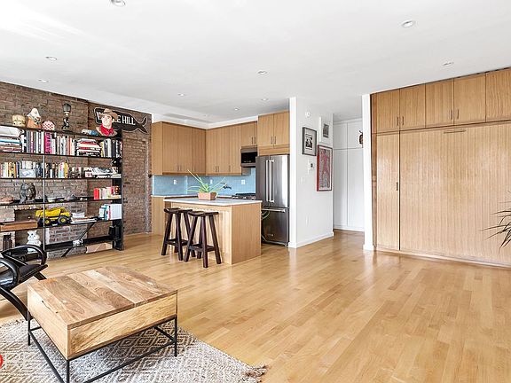 3rd image of 645 E 11th St APT 5F