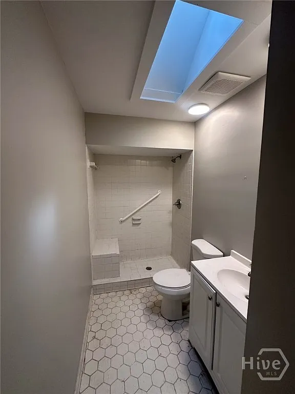 3 bed, 2.0 bath, 1620 sqft, $2,050 — Photo 4