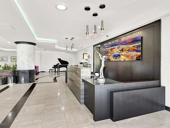 3rd image of 3111 Bel Air Dr Unit 17A