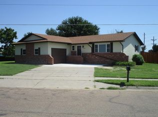 1904 N 11th St, Garden City, KS 67846