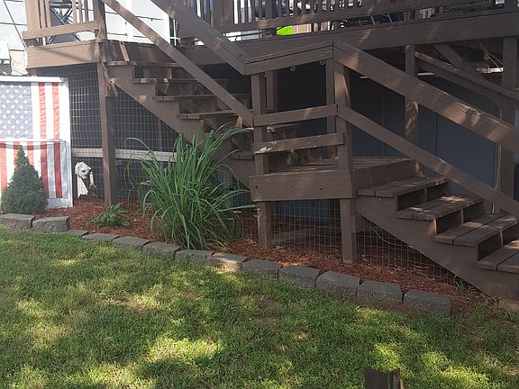 Back elevated deck.