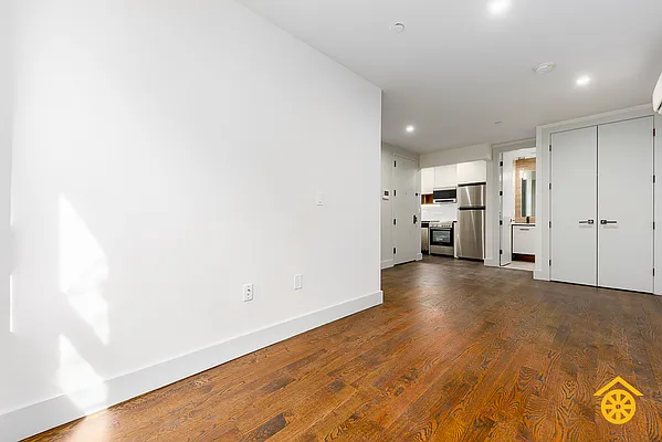 Rented by Reubel Group LLC | media 23