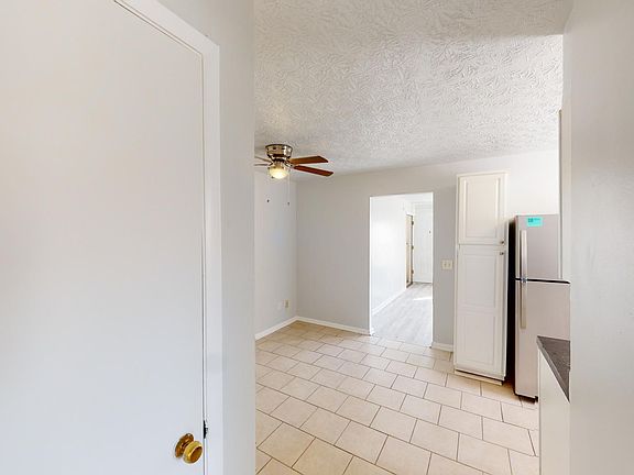 3rd image of 2724 Montana Ave #3