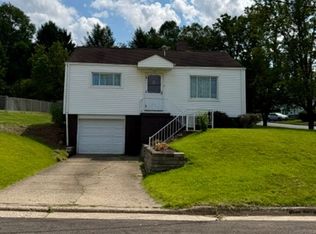 1 Anderson Ct, Monessen, PA 15062