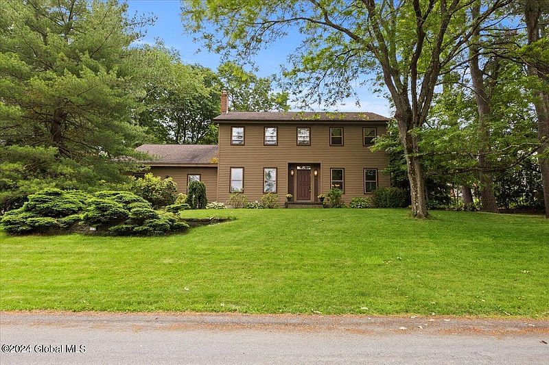 2nd image of 212 Tamar Drive