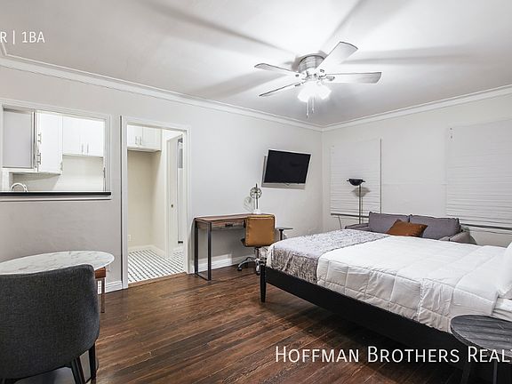 3rd image of 752 Normandie Ave #204