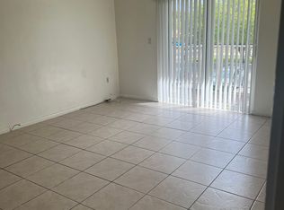 13940 Lake Placid Ct APT D27, Miami Lakes, FL 33014