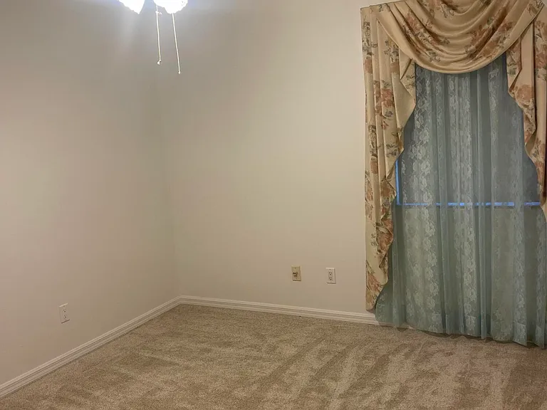 1538 SW Neptune Ave — Photo 10
