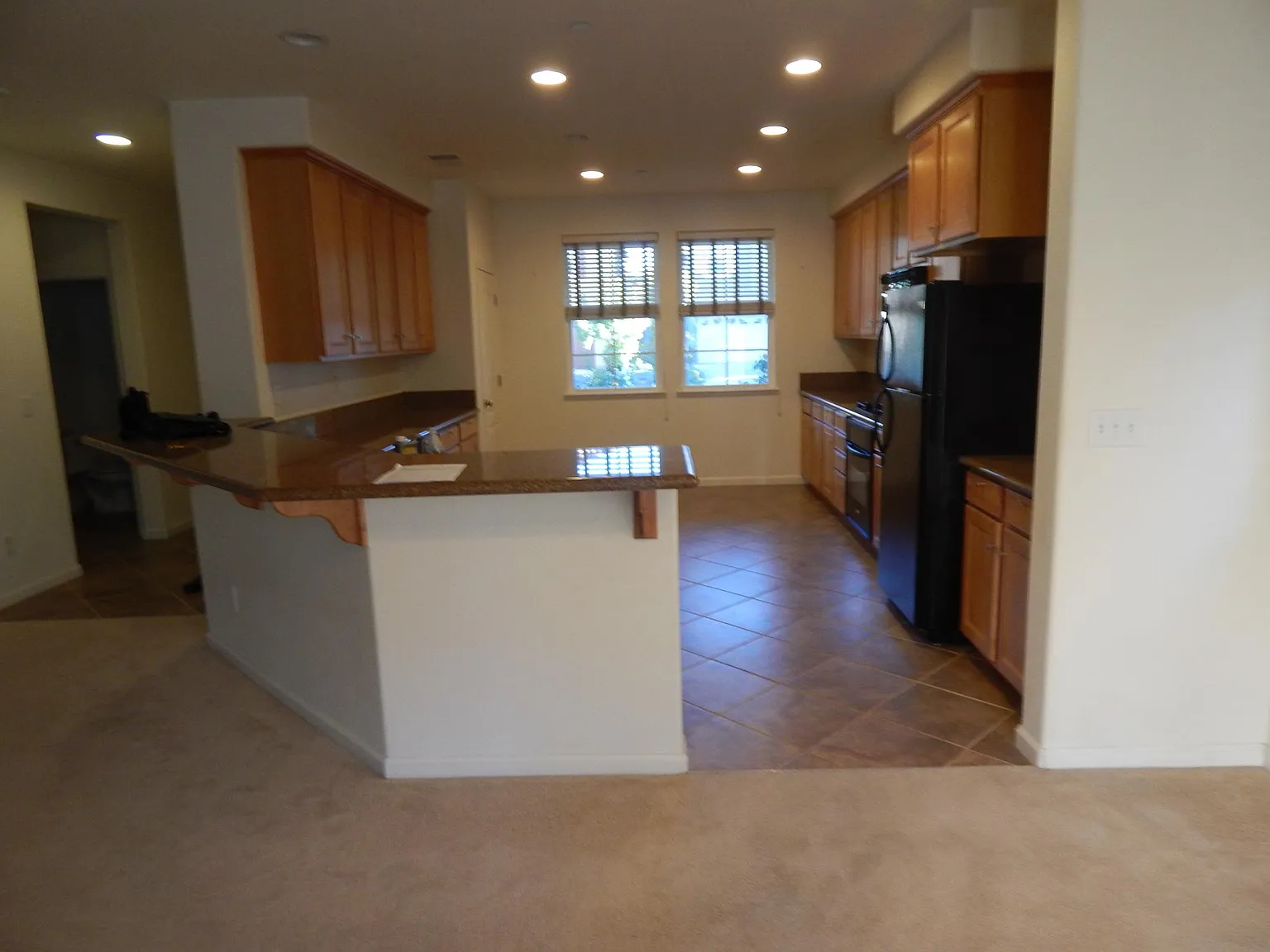 3 bed, 2.5 bath, 1833 sqft, $2,750 — Photo 2