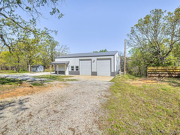 4th image of 22301 W Cedar Ln