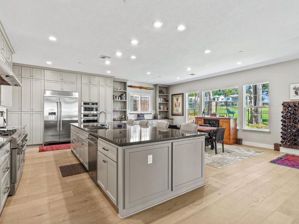 1838 Links Dr, Seaside, CA 93955