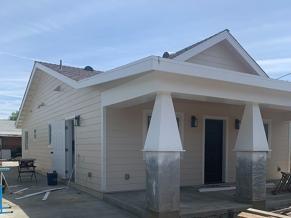 2nd image of 211 S Earlham St