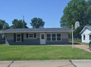 4650 Heege Rd, Saint Louis, MO 63123