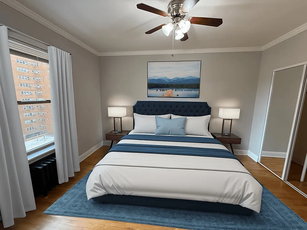 Renaissance - 901 W Argyle St — Photo 3