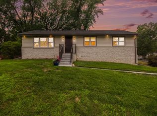 2812 Bridgeford Rd, Omaha, NE 68124